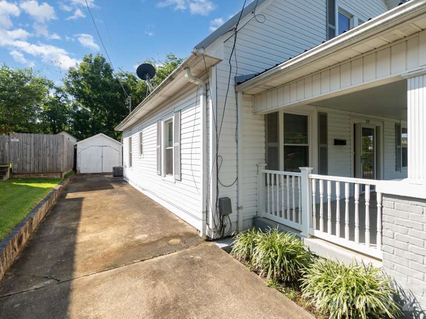 205 Martin Luther King Jr Avenue, Salisbury, NC 28144.  MLS# CAR4428868, YatesRealty ID 17106. 
