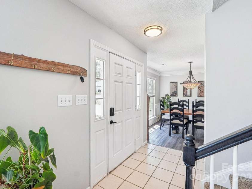 11615 Hidden Grove Trail, Charlotte, NC 28215.  MLS# CAR4240281, YatesRealty ID 17107. 