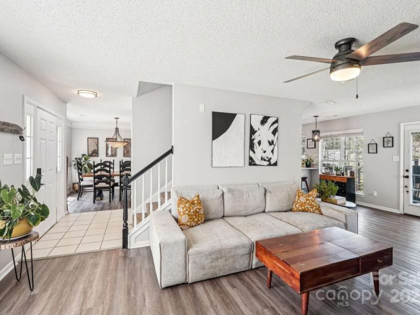 11615 Hidden Grove Trail, Charlotte, NC 28215.  MLS# CAR4240281, YatesRealty ID 17107. 