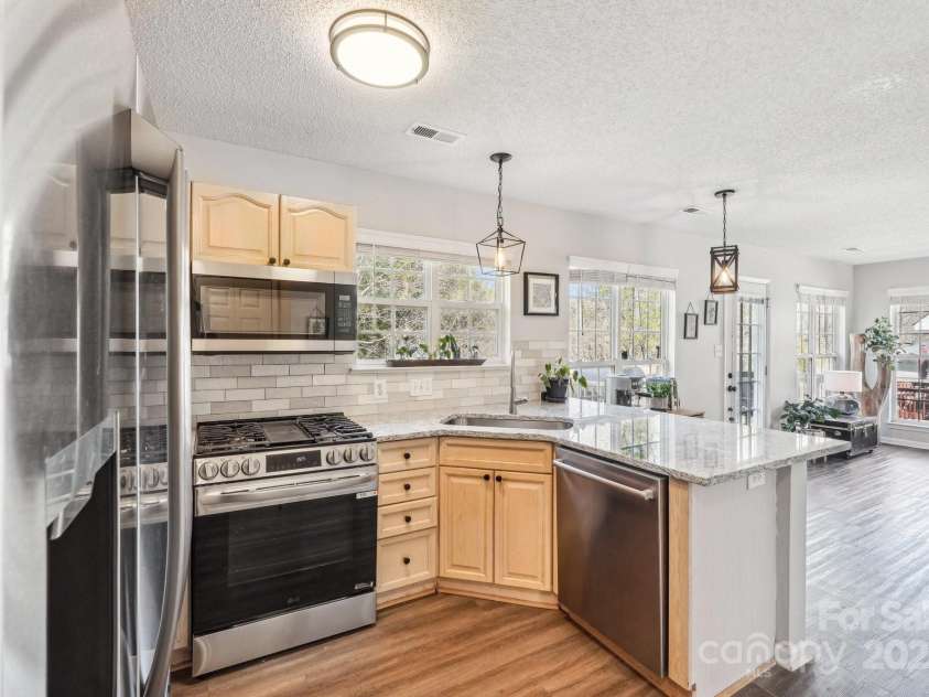 11615 Hidden Grove Trail, Charlotte, NC 28215.  MLS# CAR4240281, YatesRealty ID 17107. 