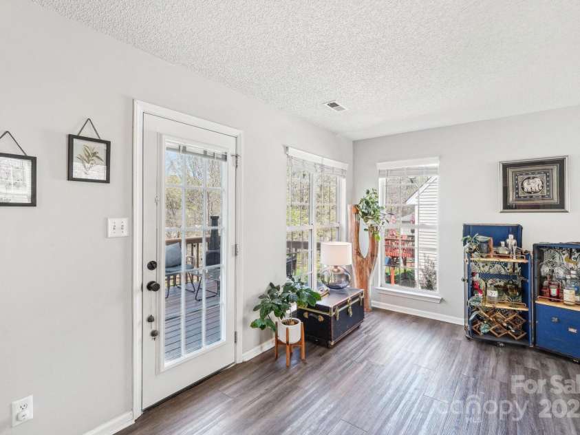 11615 Hidden Grove Trail, Charlotte, NC 28215.  MLS# CAR4240281, YatesRealty ID 17107. 