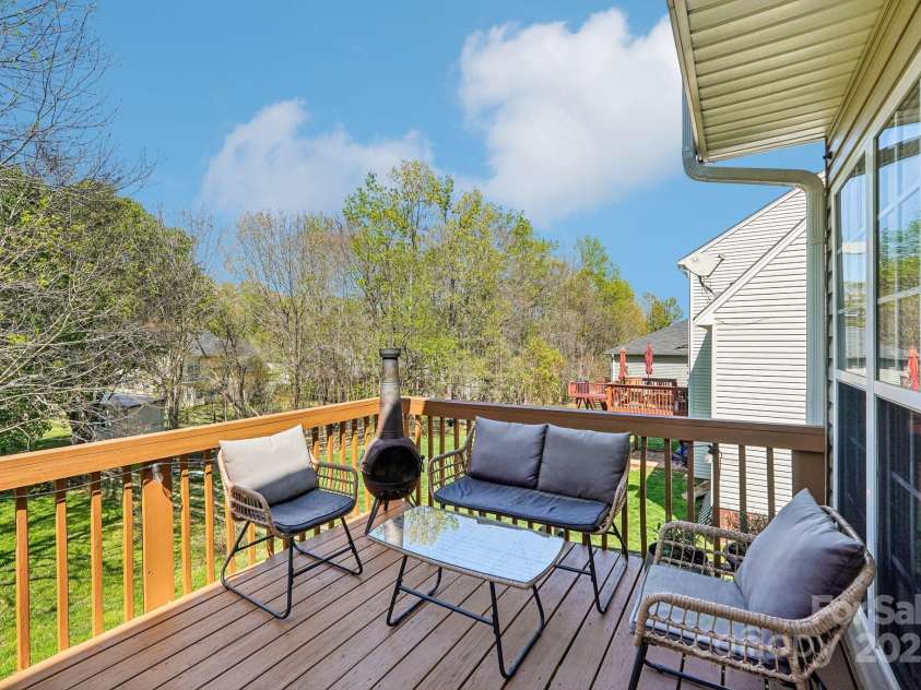 11615 Hidden Grove Trail, Charlotte, NC 28215.  MLS# CAR4240281, YatesRealty ID 17107. 