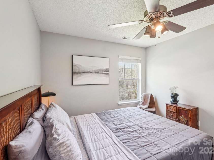 11615 Hidden Grove Trail, Charlotte, NC 28215.  MLS# CAR4240281, YatesRealty ID 17107. 