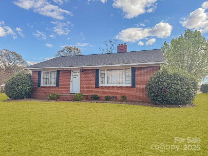 1019 Sewell Street, Pageland, SC 29728.  MLS# CAR4237969, YatesRealty ID 17108. 