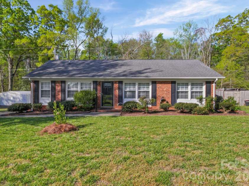 5715 Hillcrest Circle, Indian Trail, NC 28079.  MLS# CAR4365299, YatesRealty ID 17108. 
