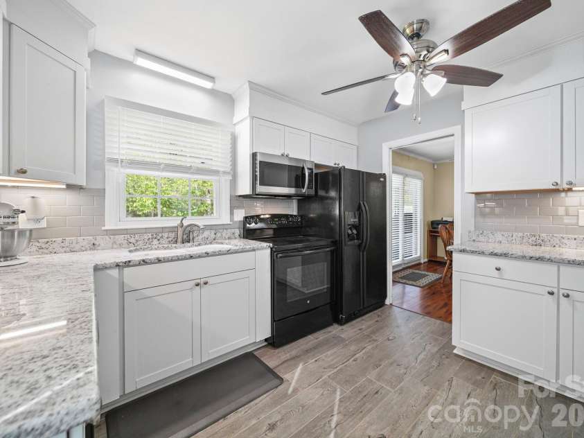 5715 Hillcrest Circle, Indian Trail, NC 28079.  MLS# CAR4365299, YatesRealty ID 17108. 