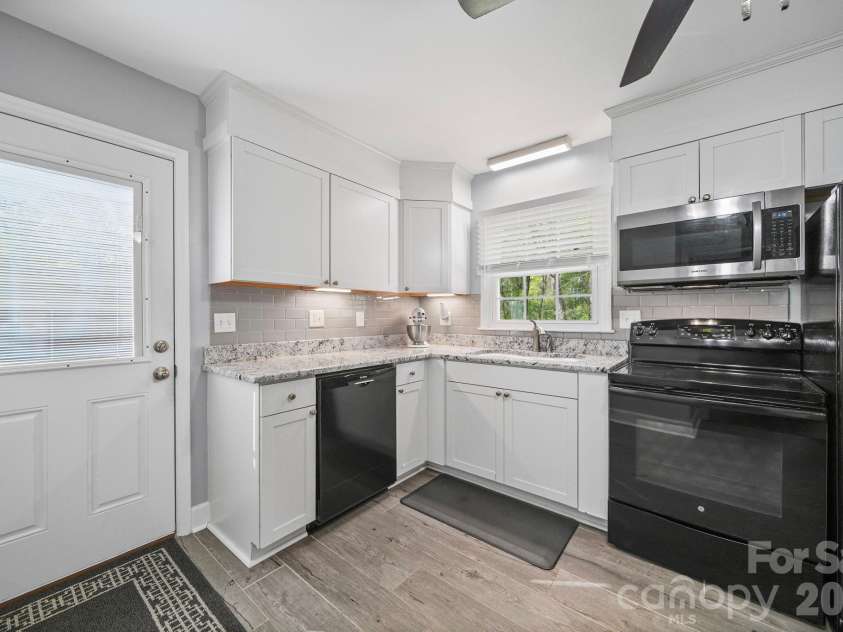 5715 Hillcrest Circle, Indian Trail, NC 28079.  MLS# CAR4365299, YatesRealty ID 17108. 