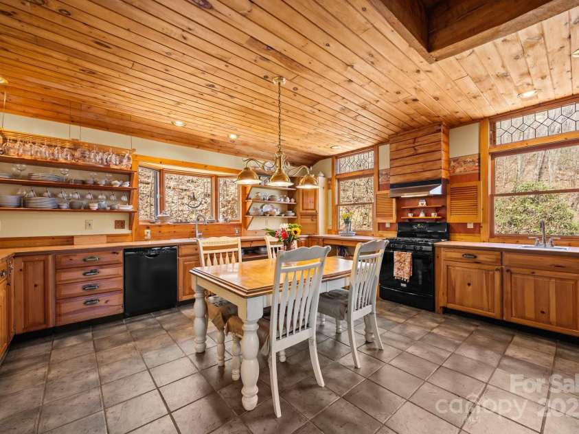 63 Chestnut Forest Road, Fairview, NC 28730.  MLS# CAR4244783, YatesRealty ID 17109. 