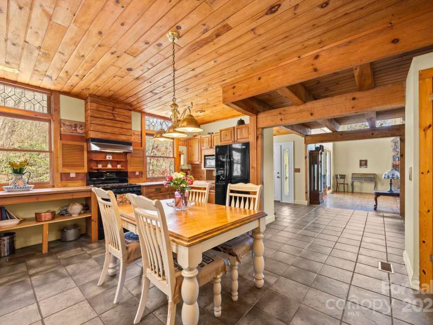 63 Chestnut Forest Road, Fairview, NC 28730.  MLS# CAR4244783, YatesRealty ID 17109. 
