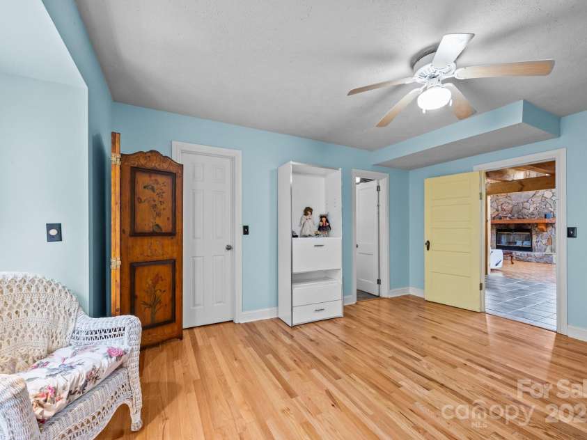 63 Chestnut Forest Road, Fairview, NC 28730.  MLS# CAR4244783, YatesRealty ID 17109. 