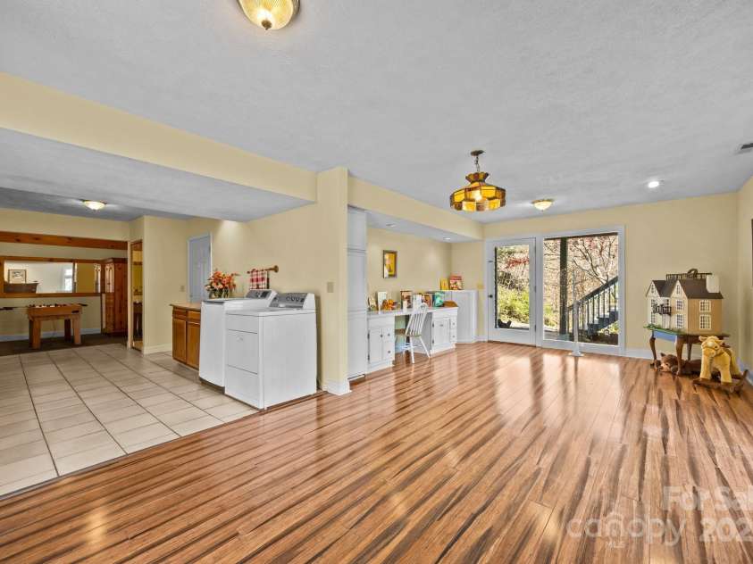 63 Chestnut Forest Road, Fairview, NC 28730.  MLS# CAR4244783, YatesRealty ID 17109. 