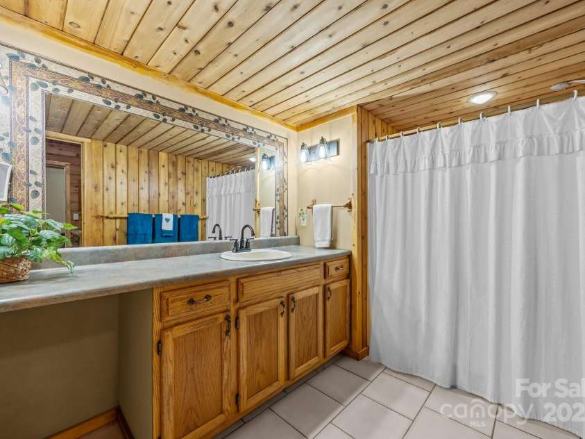 63 Chestnut Forest Road, Fairview, NC 28730.  MLS# CAR4244783, YatesRealty ID 17109. 