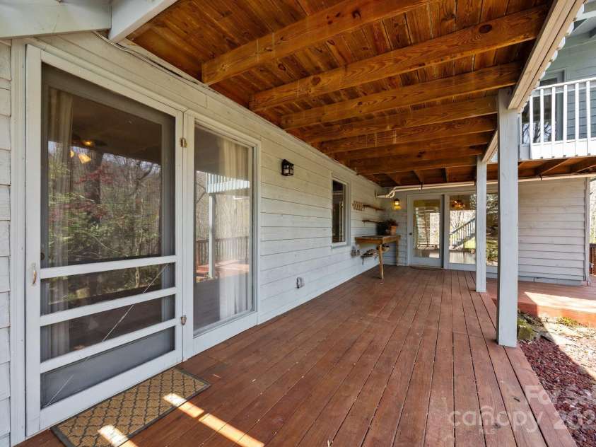 63 Chestnut Forest Road, Fairview, NC 28730.  MLS# CAR4244783, YatesRealty ID 17109. 