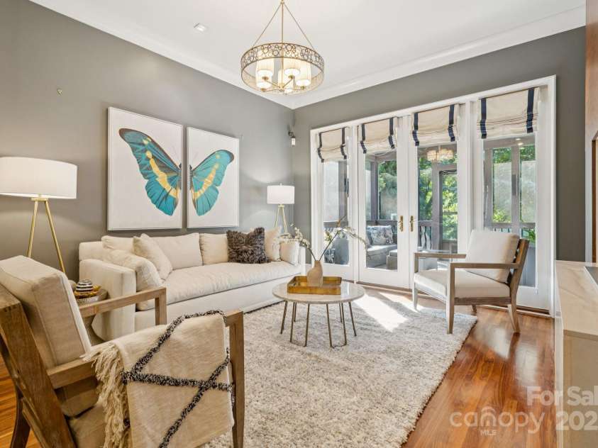 1655 Scotland Avenue, Charlotte, NC 28207.  MLS# CAR4279377, YatesRealty ID 1711. 