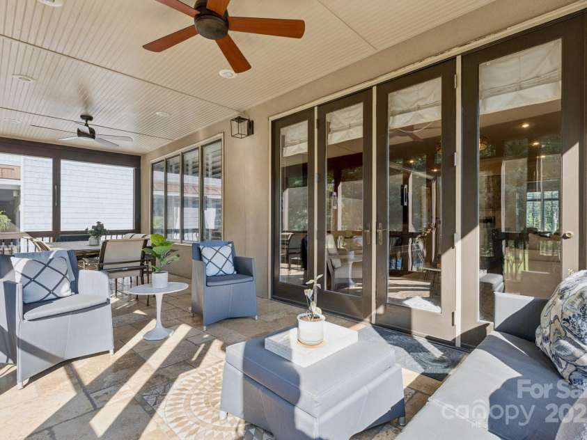 1655 Scotland Avenue, Charlotte, NC 28207.  MLS# CAR4279377, YatesRealty ID 1711. 