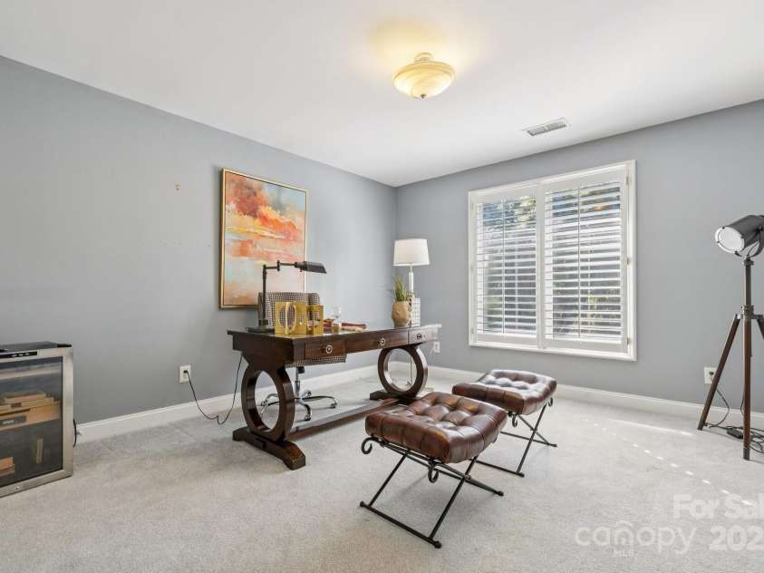 1655 Scotland Avenue, Charlotte, NC 28207.  MLS# CAR4279377, YatesRealty ID 1711. 