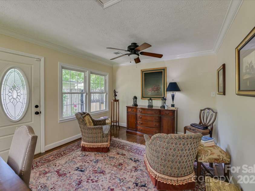 215 Barnard Avenue, Aiken, SC 29801.  MLS# CAR4308399, YatesRealty ID 1711. 