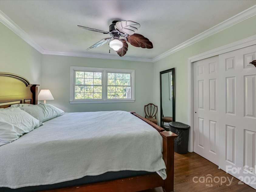 215 Barnard Avenue, Aiken, SC 29801.  MLS# CAR4308399, YatesRealty ID 1711. 