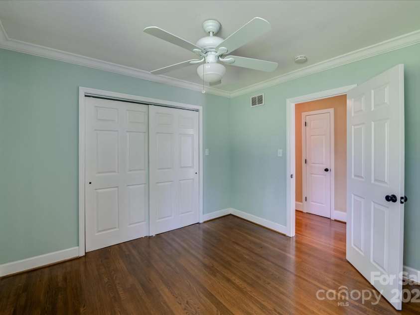 215 Barnard Avenue, Aiken, SC 29801.  MLS# CAR4308399, YatesRealty ID 1711. 