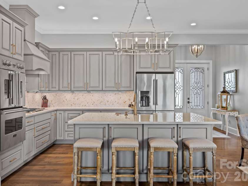 64 Water Hill Way, Fletcher, NC 28732.  MLS# CAR4369957, YatesRealty ID 17110. Stunning Chef's Kitchen