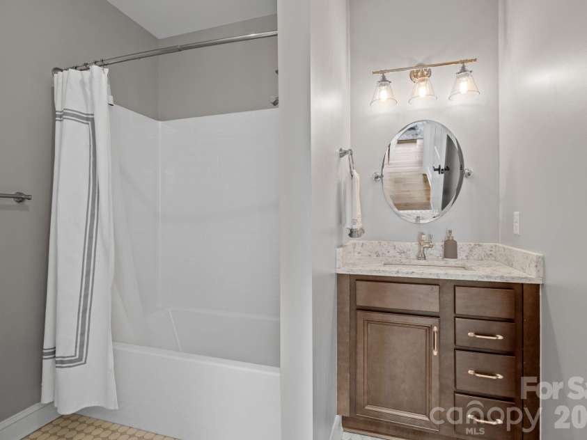 64 Water Hill Way, Fletcher, NC 28732.  MLS# CAR4369957, YatesRealty ID 17110. Upper-Level Full Bath