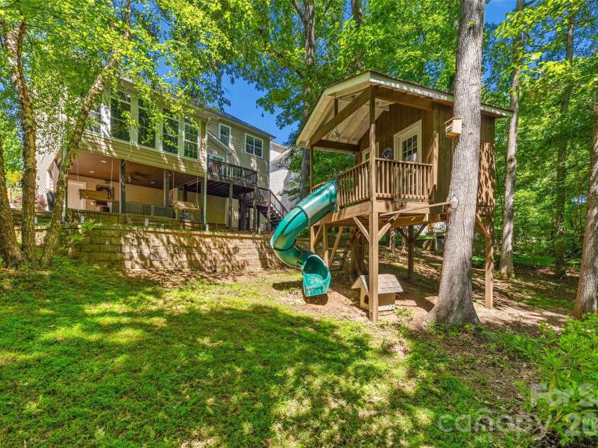 2201 Trading Ford Drive, Waxhaw, NC 28173.  MLS# CAR4374708, YatesRealty ID 17111. Backyard