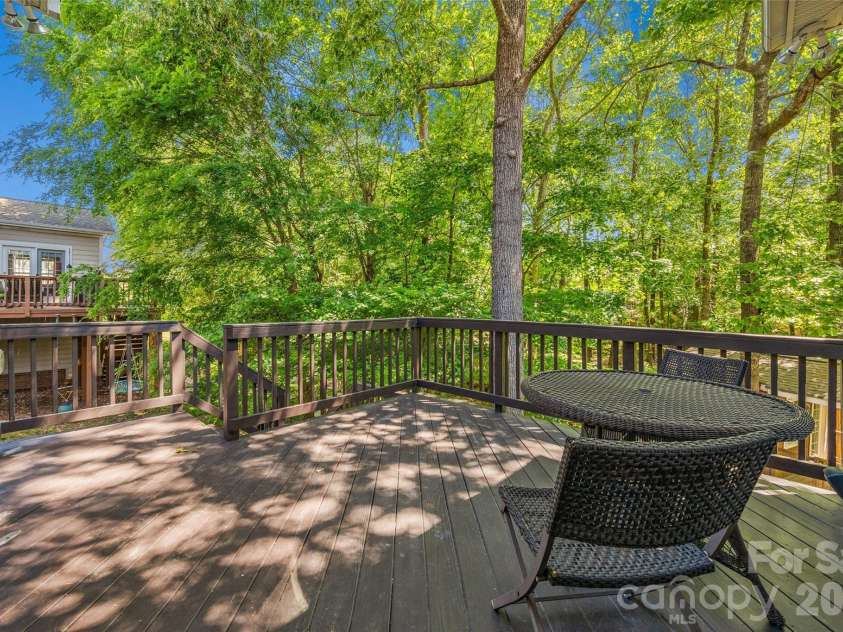 2201 Trading Ford Drive, Waxhaw, NC 28173.  MLS# CAR4374708, YatesRealty ID 17111. Deck