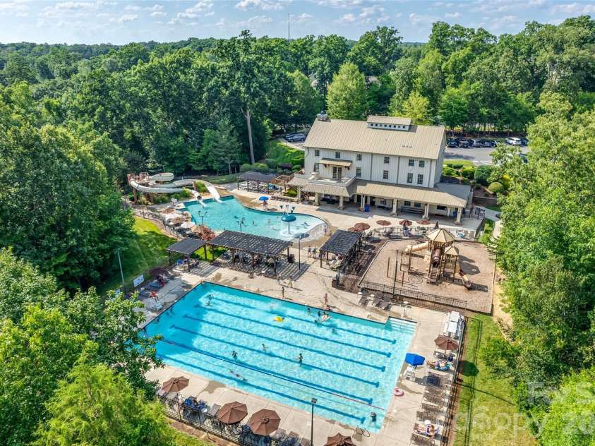 2201 Trading Ford Drive, Waxhaw, NC 28173.  MLS# CAR4374708, YatesRealty ID 17111. Lawson pools