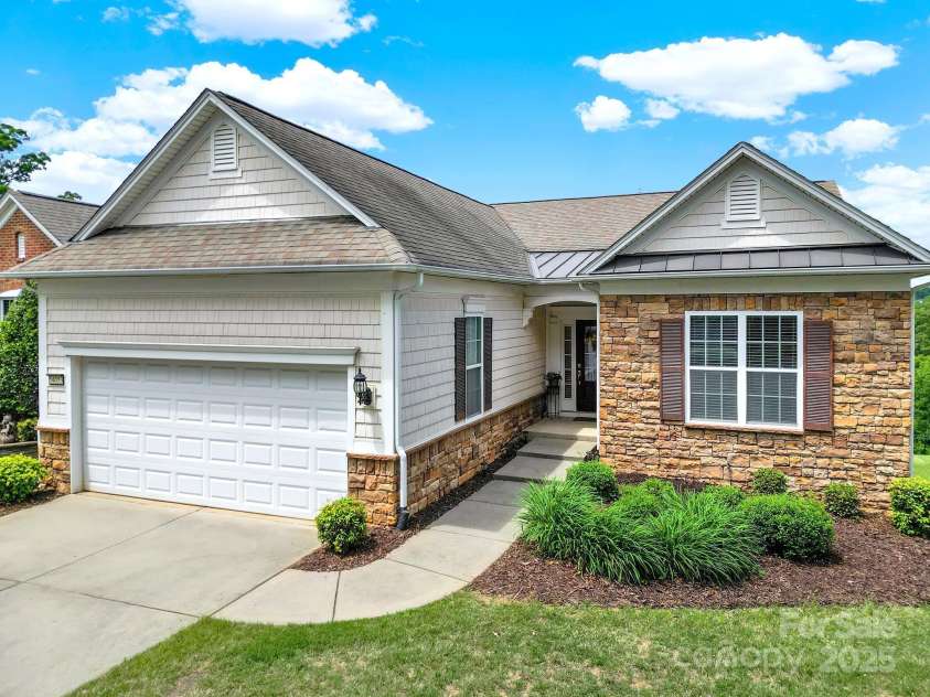 54053 Flycatchers Court, Fort Mill, SC 29707.  MLS# CAR4252967, YatesRealty ID 17111. 