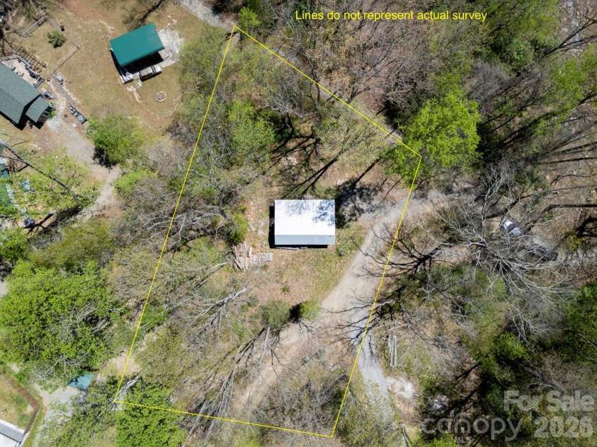16 Standing Rock Ridge, Maggie Valley, NC 28751.  MLS# CAR4371056, YatesRealty ID 17112. 
