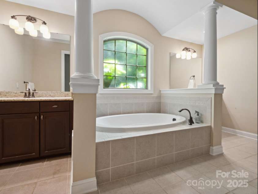 166 Wilson Lake Road, Mooresville, NC 28117.  MLS# CAR4249798, YatesRealty ID 17112. 