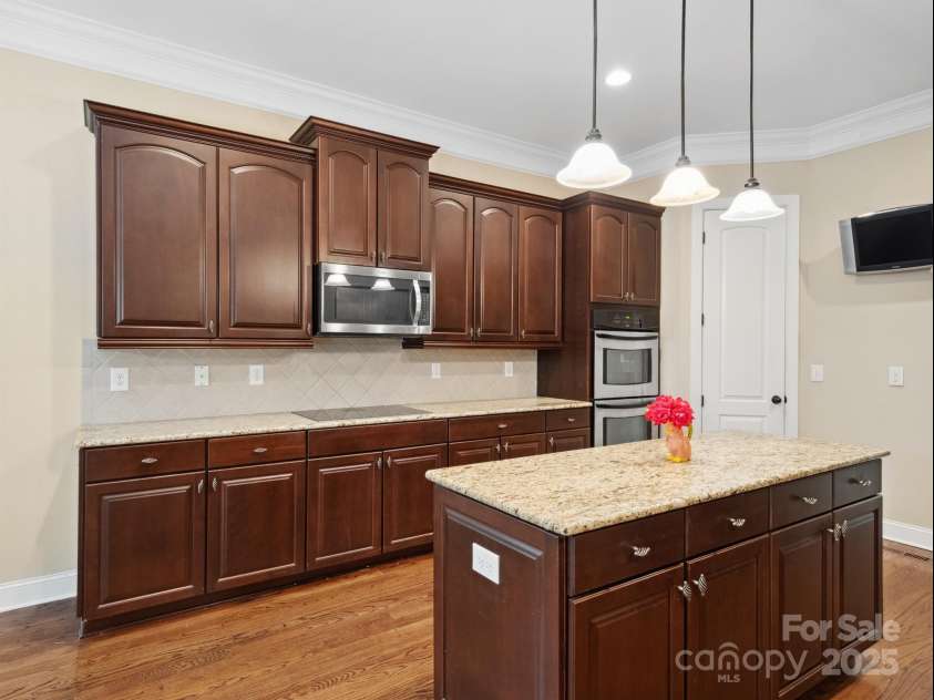 166 Wilson Lake Road, Mooresville, NC 28117.  MLS# CAR4249798, YatesRealty ID 17112. 
