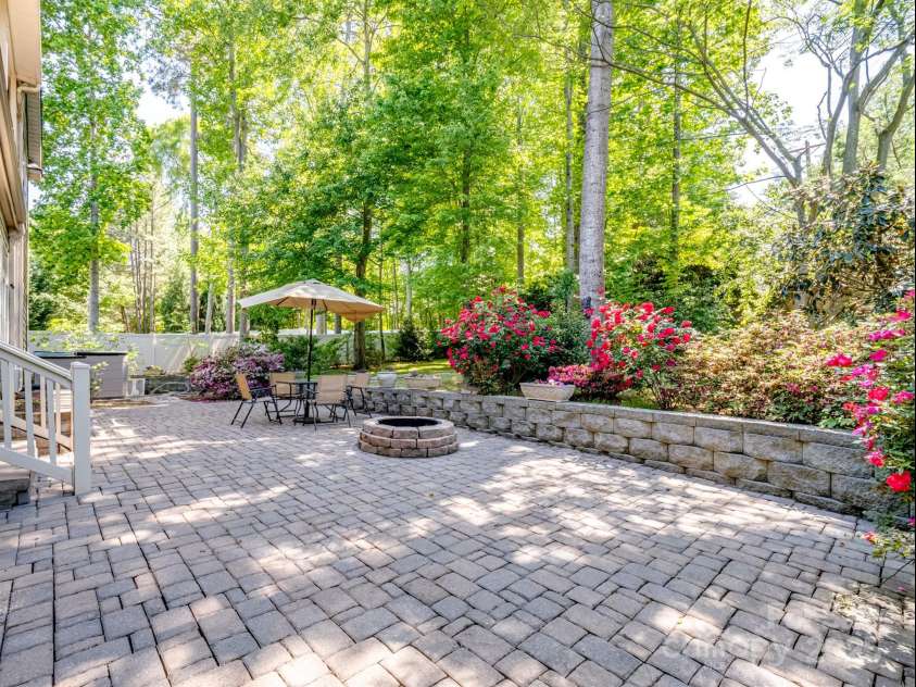 166 Wilson Lake Road, Mooresville, NC 28117.  MLS# CAR4249798, YatesRealty ID 17112. 