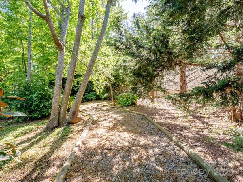 166 Wilson Lake Road, Mooresville, NC 28117.  MLS# CAR4249798, YatesRealty ID 17112. 