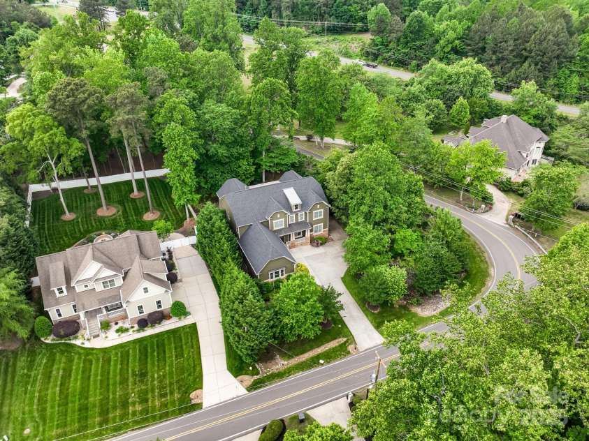 166 Wilson Lake Road, Mooresville, NC 28117.  MLS# CAR4249798, YatesRealty ID 17112. 