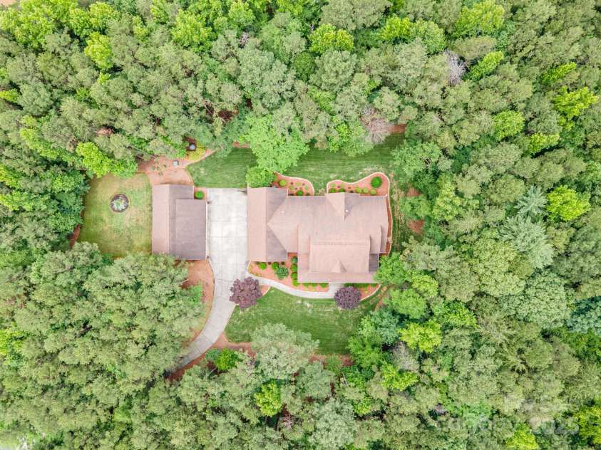 270 North Street, Salisbury, NC 28147.  MLS# CAR4260623, YatesRealty ID 17113. Surrounded by Woods