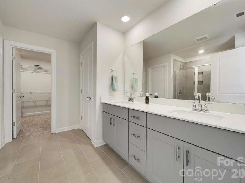 652 Citriadora Street, Fort Mill, SC 29715.  MLS# CAR4368584, YatesRealty ID 17113. 