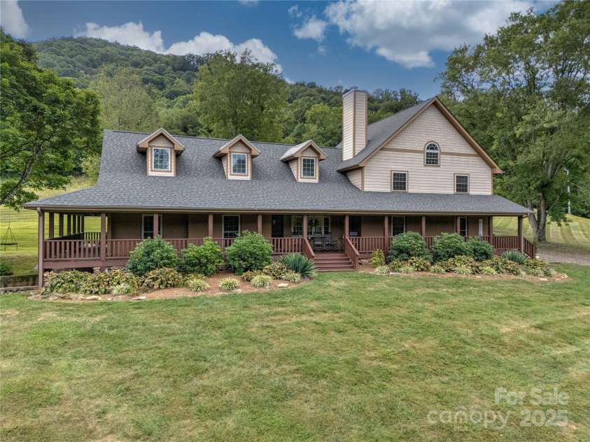 97 Circle E Ranch Road, Burnsville, NC 28714.  MLS# CAR4228853, YatesRealty ID 17114. 