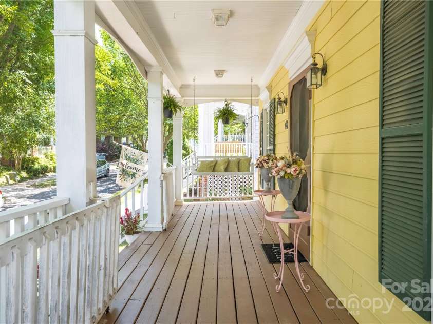 14105 Garden District Row, Huntersville, NC 28078.  MLS# CAR4262992, YatesRealty ID 17115. 