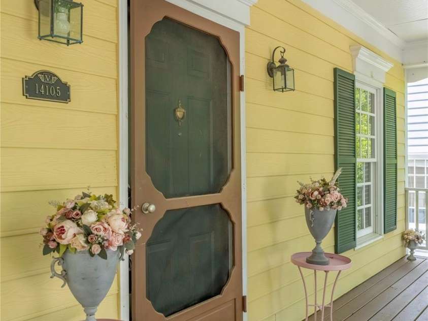 14105 Garden District Row, Huntersville, NC 28078.  MLS# CAR4262992, YatesRealty ID 17115. 