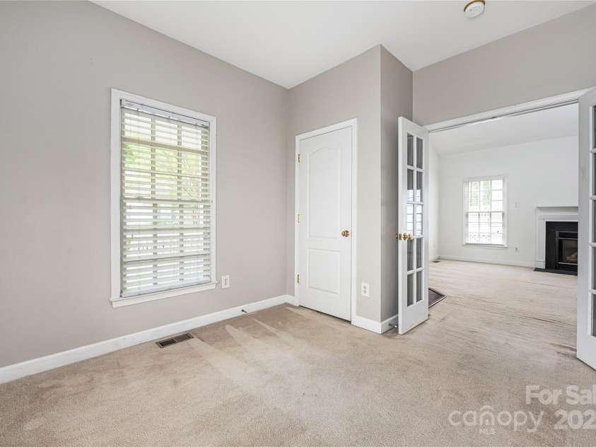 14105 Garden District Row, Huntersville, NC 28078.  MLS# CAR4262992, YatesRealty ID 17115. 