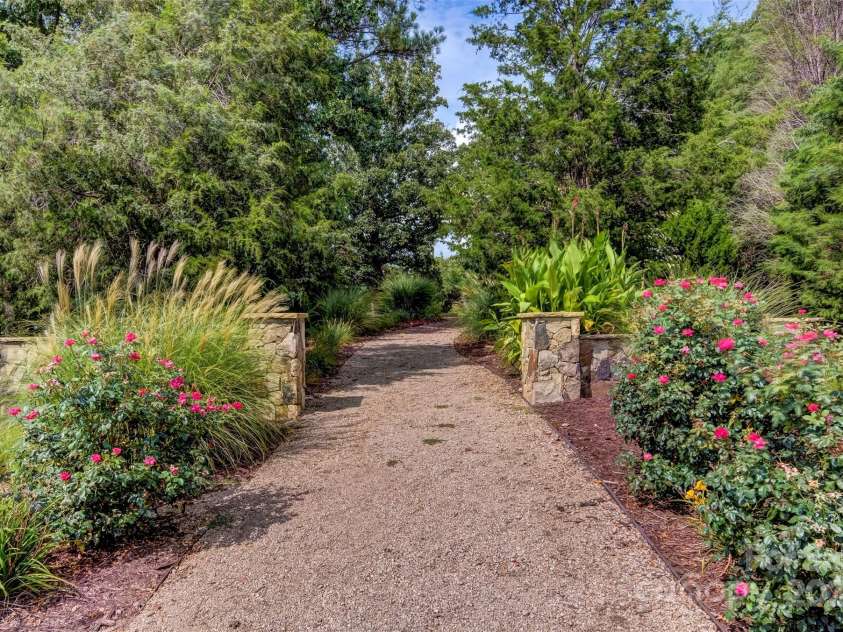 14105 Garden District Row, Huntersville, NC 28078.  MLS# CAR4262992, YatesRealty ID 17115. 