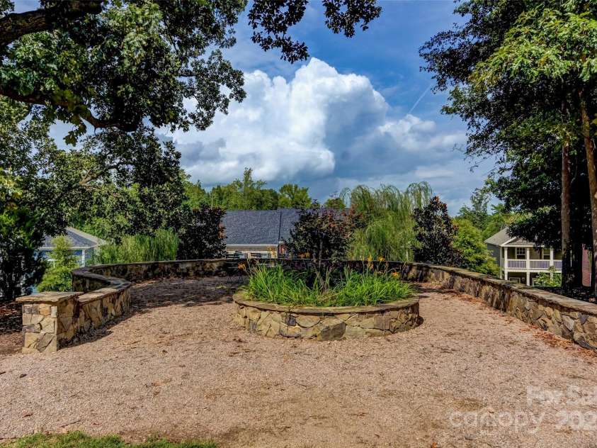 14105 Garden District Row, Huntersville, NC 28078.  MLS# CAR4262992, YatesRealty ID 17115. 