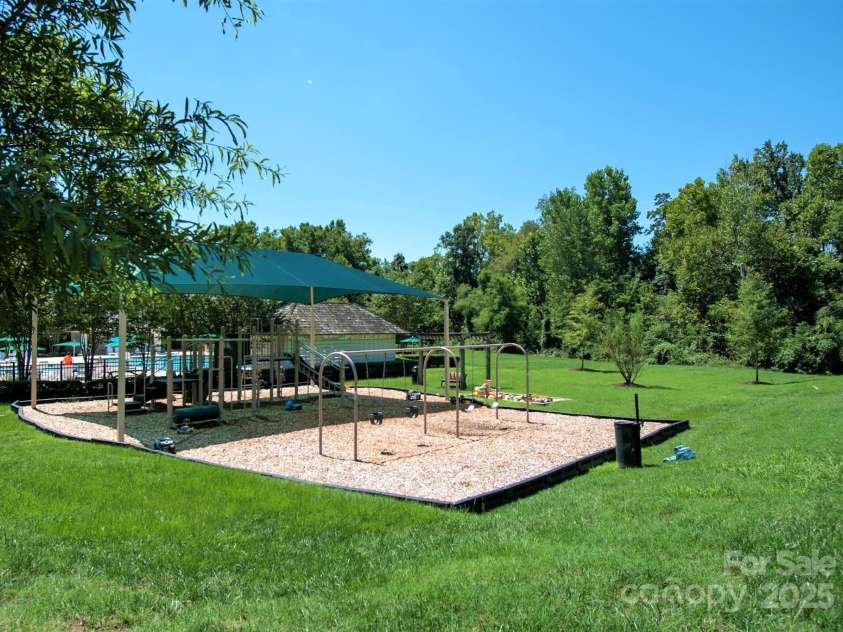 14105 Garden District Row, Huntersville, NC 28078.  MLS# CAR4262992, YatesRealty ID 17115. 