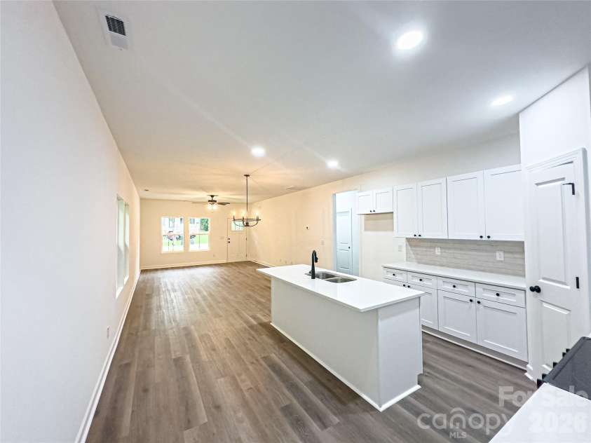 512 Murphy Street, Kannapolis, NC 28081.  MLS# CAR4340007, YatesRealty ID 17115. 