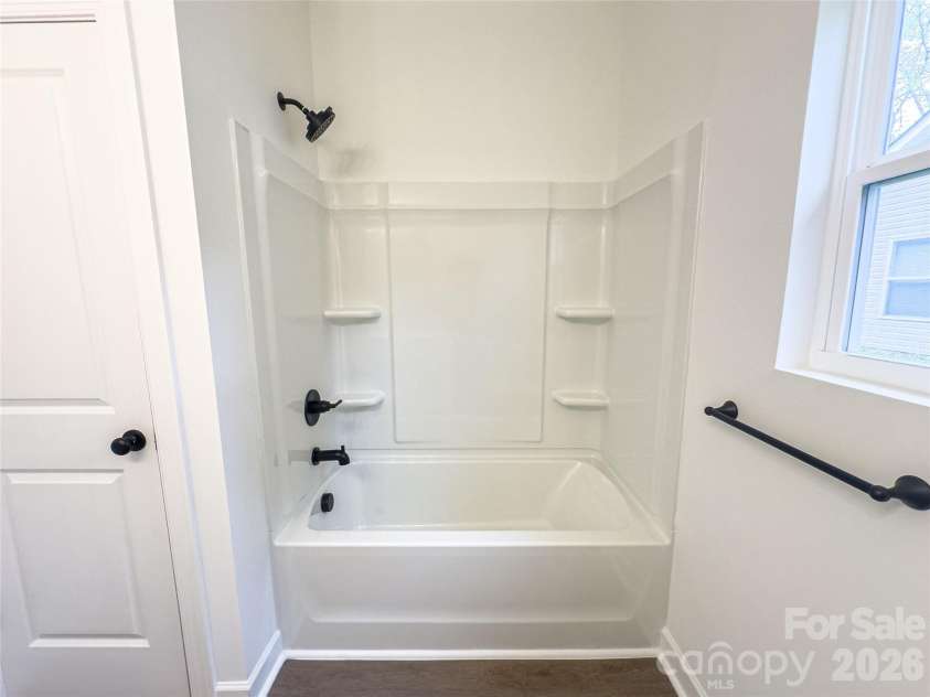 512 Murphy Street, Kannapolis, NC 28081.  MLS# CAR4340007, YatesRealty ID 17115. 