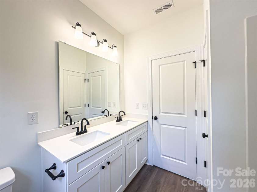512 Murphy Street, Kannapolis, NC 28081.  MLS# CAR4340007, YatesRealty ID 17115. 