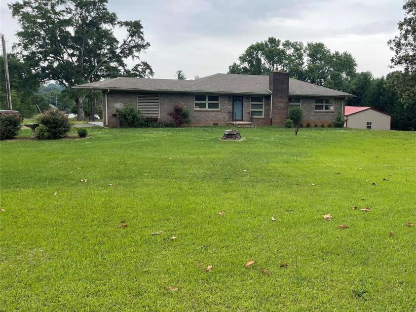 114 Aqua Drive, Forest City, NC 28043.  MLS# CAR4263371, YatesRealty ID 17117. 