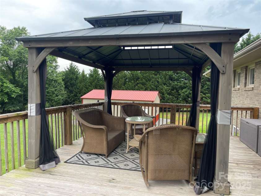 114 Aqua Drive, Forest City, NC 28043.  MLS# CAR4263371, YatesRealty ID 17117. 