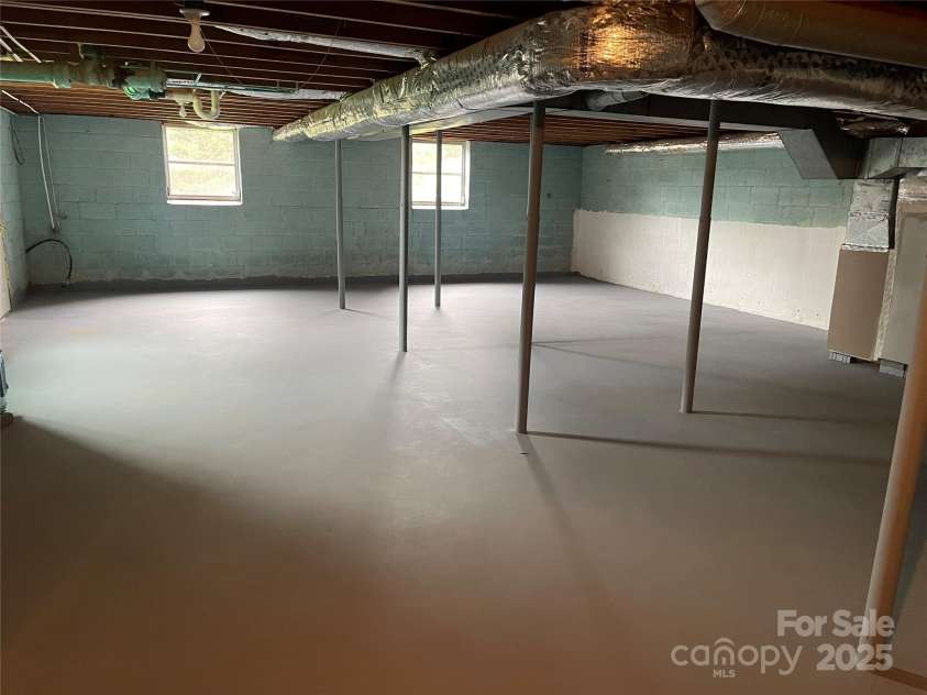 114 Aqua Drive, Forest City, NC 28043.  MLS# CAR4263371, YatesRealty ID 17117. 